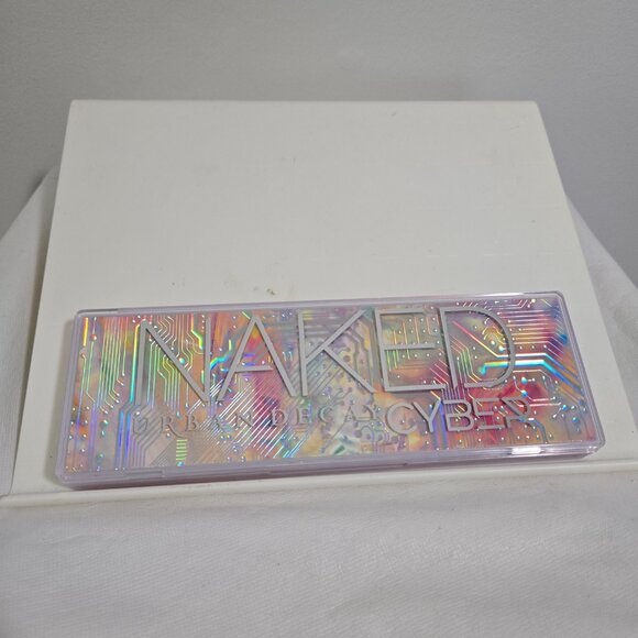 Urban Decay Naked Cyber Eyeshadow Palette - Picture 2 of 4